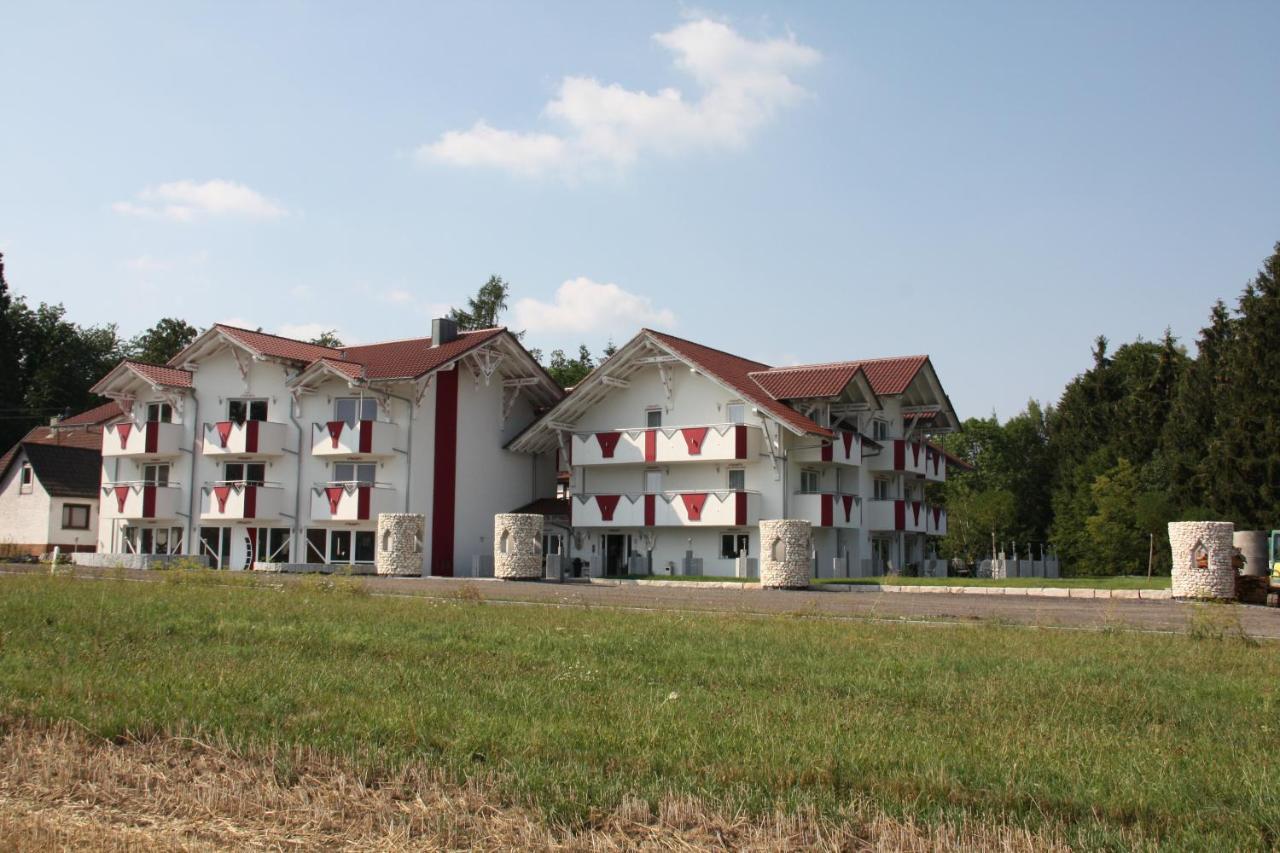 Zum Kreuzritter Aparthotel Wuestenrot Bagian luar foto