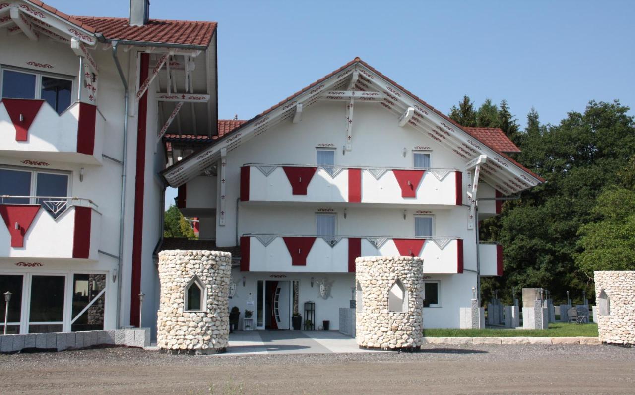 Zum Kreuzritter Aparthotel Wuestenrot Bagian luar foto