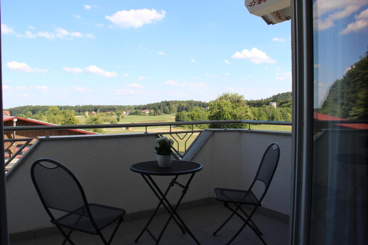 Zum Kreuzritter Aparthotel Wuestenrot Bagian luar foto