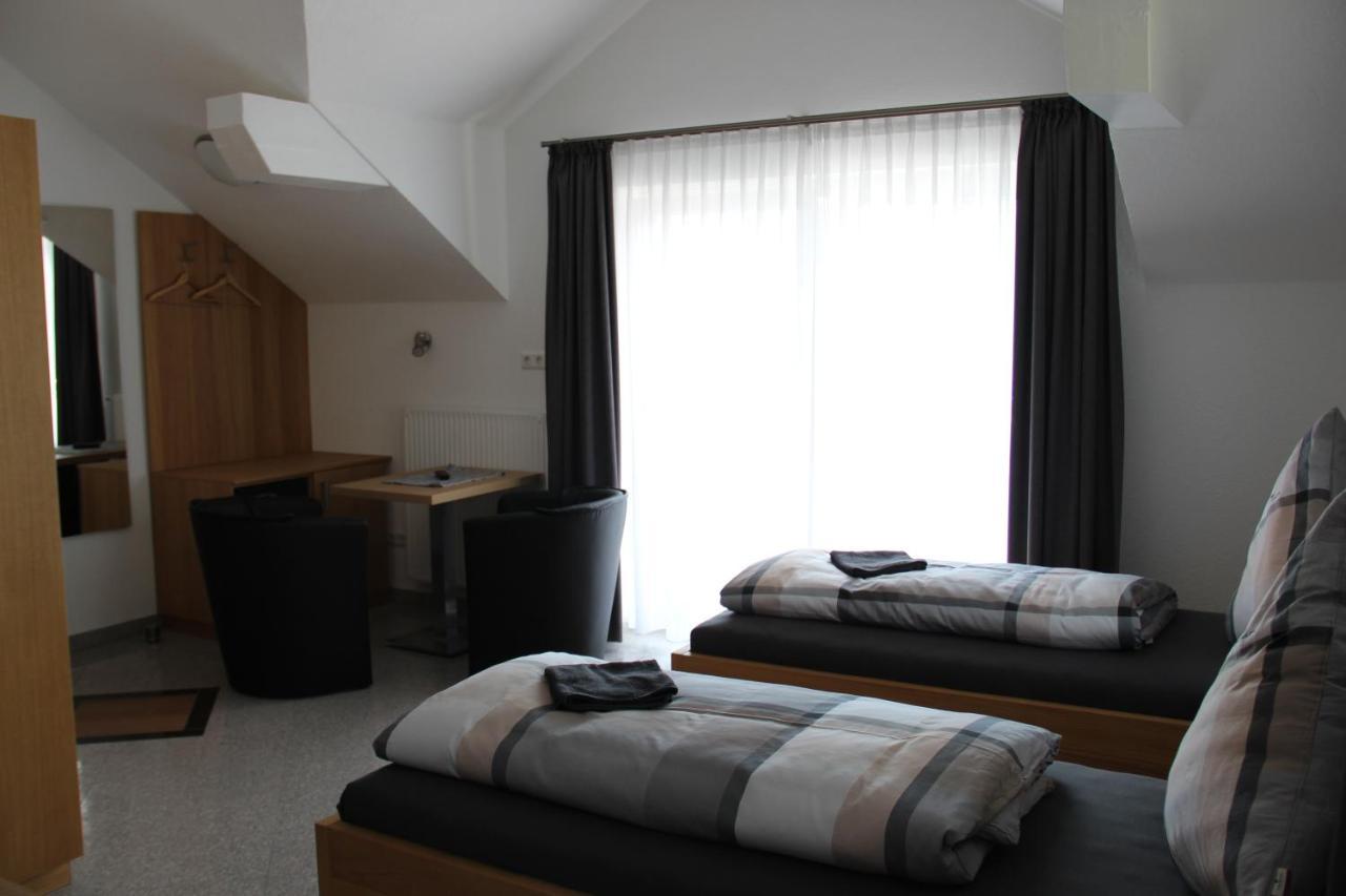 Zum Kreuzritter Aparthotel Wuestenrot Bagian luar foto