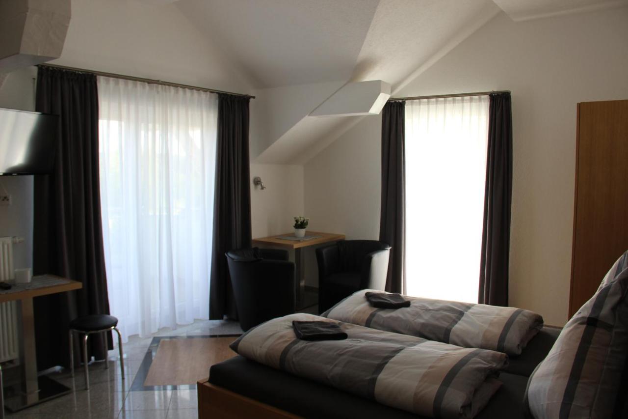 Zum Kreuzritter Aparthotel Wuestenrot Bagian luar foto